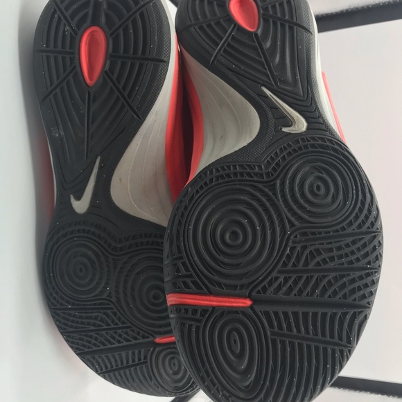 Nike shoes - Picture 7 of 8